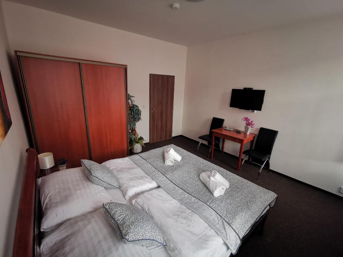 Hotel Palackého 135 Mělník Extérieur photo